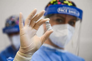 Alte 4.623 de cadre medicale, vaccinate în ultimele 24 de ore, numărul total ajungând la 10.289/ 9 reacţii adverse comune şi minore, înregistrate

