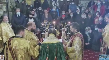IPJ Constanţa, despre slujba din noaptea de Anul Nou: Persoanele prezente au fost atenţionate verbal, poliţiştii amintindu-le despre necesitatea adoptării unui comportament responsabil
