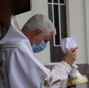 Episcopul greco-catolic de Cluj-Gherla, PS Florentin Crihălmeanu, confirmat cu COVID-19; el are o formă uşoară a bolii şi este izolat la domiciliu