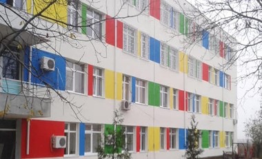 Consiliul Judeţean Ilfov a dispus ca o comisie să prezinte un raport privind cauzele comportamentului "inadmisibil" al personalului Centrului de plasament din Voluntari/ Poliţia a deschis un dosar penal pentru purtare abuzivă