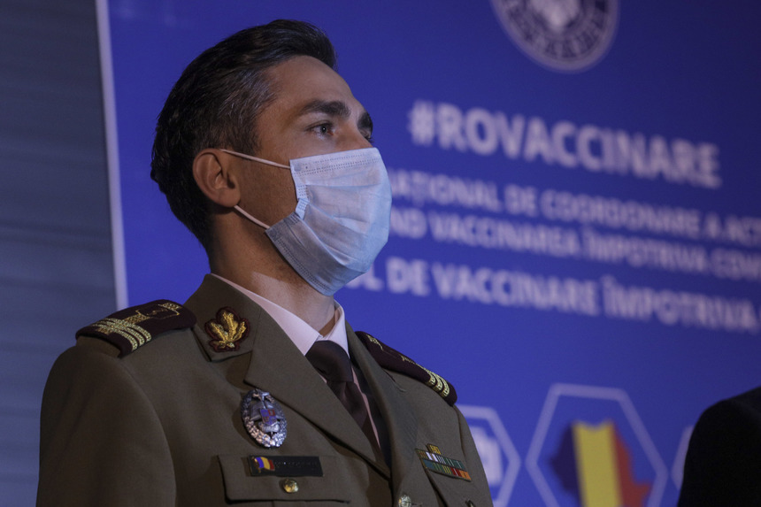 Medicul Valeriu Gheorghiţă afirmă că România, spre deosebire de alte ţări, a păstrat dozele pentru rapelul tuturor persoanelor deja vaccinate, explicând astfel media zilnică de vaccinare mai scăzută decât în alte state