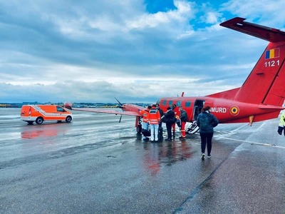O aeronavă care trebuia să transporte în Belgia un pacient din Iaşi cu arsuri a revenit la sol din cauza unor defecţiuni la instalaţia de presurizare/ Pacientul, internat la Spitalul Floreasca/ Avionul a ieşit din reparaţii capitale la motor în decembrie 