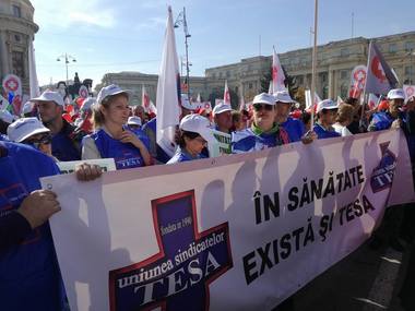 Uniunea TESA din Sănătate: După Piatra Neamţ şi Balş ar trebui să-şi dea seama domnul ministru, economist şcolit la Viena, că nu doar medicii şi asistenţii sunt importanţi pentru sistem/ Un electrician profesionist câştigă cu greu peste 2.000 de lei 
