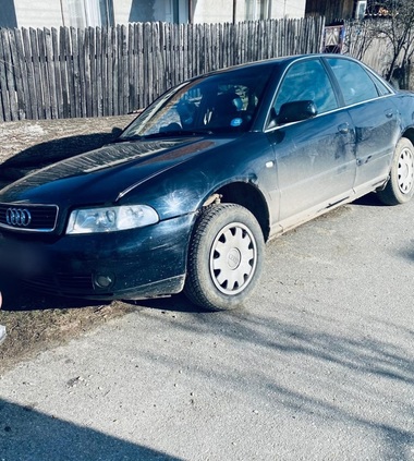 Un tânăr de 20 de ani, internat la Spitalul Judeţean de Urgenţă Vâlcea, a furat o maşină şi o conducea fără permis. El era cercetat de poliţişti, după ce a sustras două carduri bancare | FOTO