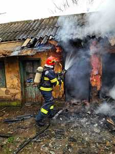 Giurgiu: Un bătrân a fost găsit mort în locuinţa care i-a fost cuprinsă de un incendiu 