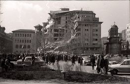 Cutremurul din 1977 - 44 de ani: Peste 1.500 de victime, mai mult de 1.400 în Bucureşti. 32.897 de clădiri prăbuşite şi grav avariate / În prezent, 726 de clădiri din Capitală sunt încadrate în clasele l şi ll de risc seismic