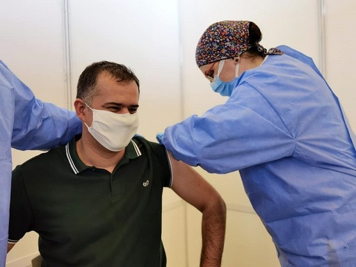 Primarul Bacăului, vaccinat cu ser din lotul AstraZeneca cu probleme, confirmat ulterior cu COVID-19