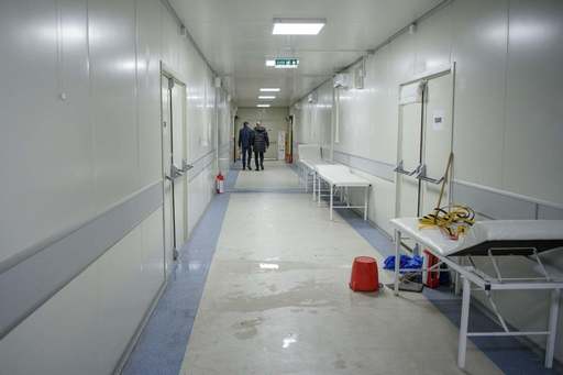 Şeful CJ Iaşi, Costel Alexe: Am cerut remedierea problemelor de la spitalul mobil Leţcani, pentru a fi redeschisă unitatea. Nu este normal să se impună suspendarea activităţii când ninge, îngheaţă, plouă sau vine canicula - FOTO
