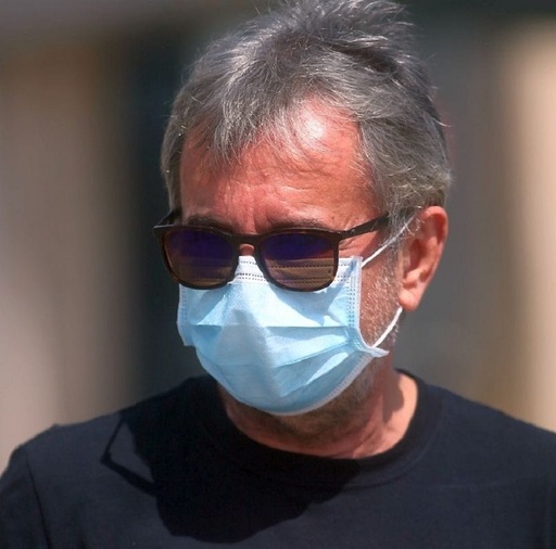 Medicii, despre perspectiva reducerii veniturilor - Dorel Săndesc: Comunitatea ATI are soluţia - demisia în bloc şi organizarea ca grup care oferă servicii spitalelor / Beluşica: Personalul din secţiile COVID va migra / Reacţia ministrului Sănătăţii 