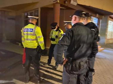 Poliţia Capitalei şi Jandarmeria anunţă că vor continua verificările privind respectarea restricţiilor impuse de pandemie: Pe lângă rolul de informare, acolo unde se persistă în încălcarea legii, vom acţiona cu fermitate şi vom aplica sancţiunile legal