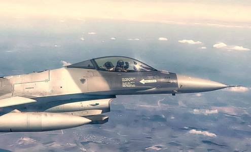 Nicolae Ciucă anunţă că, după recepţionarea celei de-a şaptesprezecea aeronave F-16 Fighting Falcon, începe operaţionalizarea şi modernizarea primei escadrile de avioane multirol de generaţia a patra

