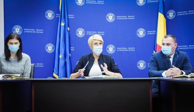 Turcan: Am prezentat reprezentanţilor categoriilor beneficiare de pensii de serviciu cinci proiecte de modificare a cadrului legislativ.  Schimbările urmăresc reanalizarea factorilor favorizanţi şi a ponderii dintre aceştia şi criteriul contributivităţii
