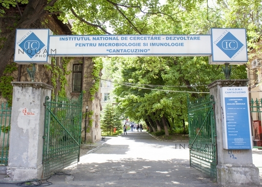 Preşedintele Klaus Iohannis şi premierul Florin Cîţu, la deschiderea evenimentului ”Anul Centenarului Institutului Cantacuzino”

