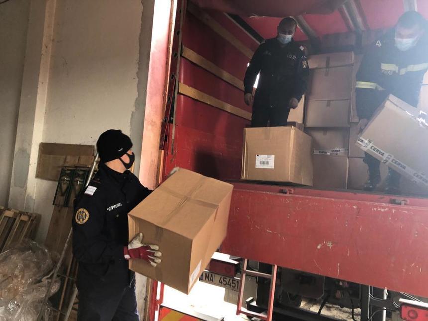 DSU trimite în Serbia 310.000 măşti de protecţie FFP 2, din rezerva rescEU constituită în România / Materialele sunt transportate de ISU Arad
