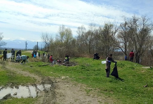 Campania de curăţenie „Mănuşa de Aur” - Aproximativ 5.000 de voluntari şi 28 de localităţi din zona Ţării Făgăraşului