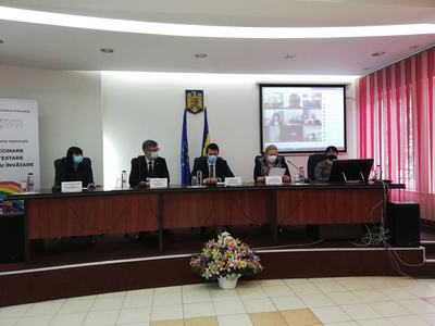 Doar 33 la sută dintre angajaţii din şcolile din Bacău s-au vaccinat împotriva coronavirusului