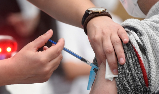 Constanţa: Turiştii care vin pe litoral în minivacanţa de Paşte se pot vaccina la Pavilionul Expoziţional, fără programare, doar cu cartea de identitate 