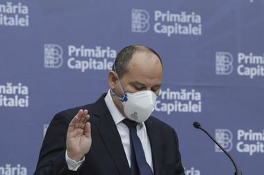 Viceprimarul Horia Tomescu: USR PLUS a promis o reformă din temelii în spitale / Asta înseamnă stop concursurilor aranjate şi interimatelor prelungite la infinit pentru ca managerii să fie uşor de controlat politic. Concursurile trebuie să fie corecte

