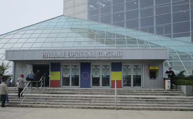 Constanţa: 36 de turişti s-au vaccinat pe litoral în prima zi de la deschiderea fluxurilor special pentru aceştia / La nivelul judeţului sunt făcute aproximativ 4.000 de vaccinări pe zi 