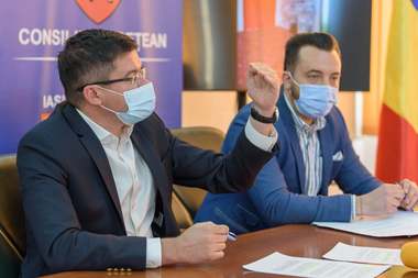Nereguli descoperite de Corpul de Control al şefului CJ Iaşi la Şcoala Populară de Arte. Contractul pentru servicii de contabilitate a fost încheiat pe şapte ani, iar procedura de achiziţie a fost demarată după semnarea documentelor