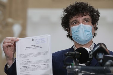 Primăria Capitalei a semnat un contract cu Astra Arad pentru 100 de tramvaie. Primul vehicul va fi livrat vara viitoare