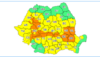 Meteorologii au actualizat avertizarea cod galben şi cod portocaliu - Numărul judeţelor afectate a fost mărit la 36 / Fenomenele meteorologice, aşteptate până vineri, la ora 10.00