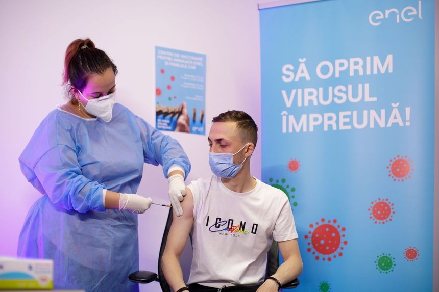Enel pune la dispoziţia angajaţilor şi a familiilor lor centre de vaccinare anti-COVID în Bucureşti şi Constanţa / Zilnic, se pot imuniza 60 de persoane, cu serul Pfizer