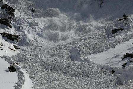 Argeş: Strat de zăpadă de aproape 140 de centimetri la Bâlea Lac. Salvamontiştii anunţă că traseele montane rămân închise