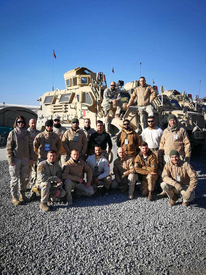 Lucian Bode i-a decorat pe jandarmii care au participat la misiunea NATO din Afganistan: Fiecare activitate a fost apreciată de partenerii internaţionali. Practic, vorbim de zece ani de misiuni desfăşurate sub egida NATO, în Afganistan, încheiate cu succes