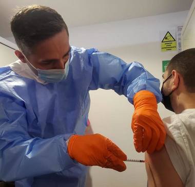 Peste 6.000 de persoane s-au imunizat la Maratonul Vaccinării de la Bucureşti. Mulţi oameni cer serul de la Johnson & Johnson
