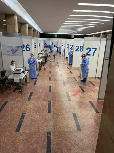 Peste 9.700 de persoane, vaccinate la Maratonul de la Bucureşti, cele mai multe la Sala Palatului / 806 persoane, imunizate cu serul Johnson & Johnson