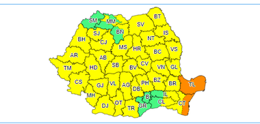 Cod galben de ploi însemnate cantitativ şi instabilitate atmosferică temporar accentuat în cea mai mare parte a ţării, până marţi seară / În Tulcea şi în zona costieră a judeţului Constanţa este cod portocaliu