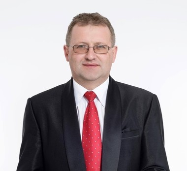 Fost primar condamnat pentru pornografie infantilă, candidat pentru Primăria comunei prahovene Şotrile

