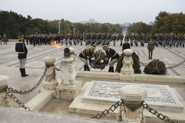 Klaus Iohannis şi Florin Cîţu, la manifestările dedicate Zilei Eroilor / Ceremonii militare şi religioase în întreaga ţară / PROGRAMUL MANIFESTĂRILOR în Bucureşti 