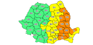 Meteorologii au actualizat avertizările cod galben şi cod portocaliu de instabilitate atmosferică şi intensificări ale vântului / Sunt vizate 25 de judeţe