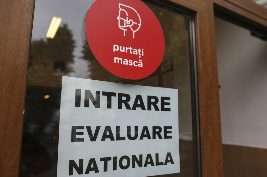 Ministerul Educaţiei: 123.250 de candidaţi, respectiv 93,95% dintre cei înscrişi, s-au prezentat la proba de matematică a Evaluării Naţionale / Vineri are loc ultima probă