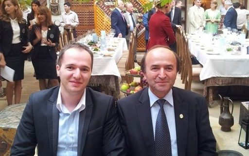 Iaşi: Liga Studenţilor cere Universităţii "Al. I. Cuza" să respingă dosarul depus de fiul rectorului Tudorel Toader pentru avansarea la gradul de lector, pe motiv că nu şi-ar fi publicat teza de doctorat