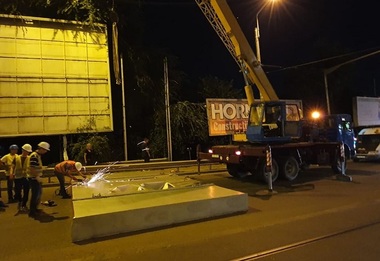Panourile publicitare, chioşcurile şi garajele amplasate nelegal vor fi ridicate pe cheltuiala proprietarilor - proiect în dezbatere publică

