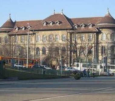 Directorul Colegiului „Gheorghe Şincai” denunţă „sabotaj”: Cerem Primăriei Capitalei să retragă dreptul de administrare al Primăriei Sectorului 4