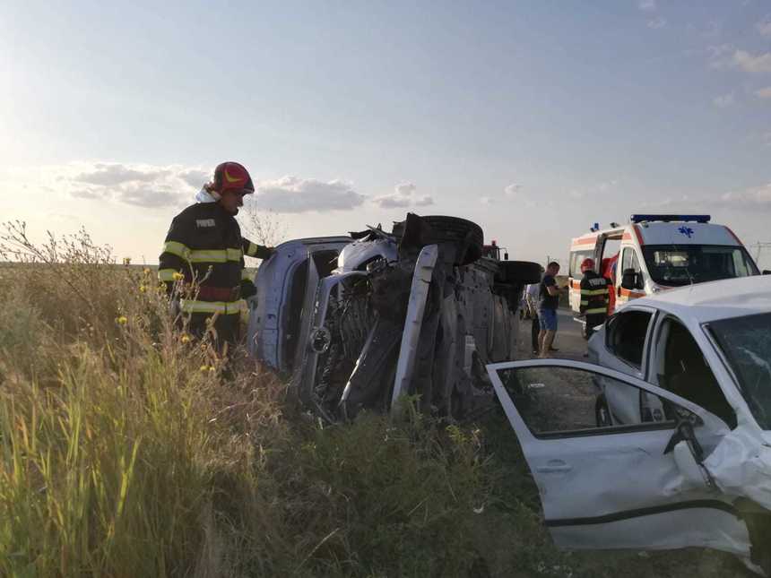 Ialomiţa: Şase persoane, între care doi copii, rănite într-un accident la ieşirea din Feteşti - FOTO