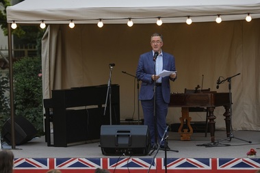 Observatorul pentru Romi, lansat după cinci decenii de la primul Congres Internaţional al Romilor/  Ambasadorul britanic: Comunitatea romă a fost afectată disproporţionat de pandemie, care a exacerbat stereotipurile şi inegalitatea existente