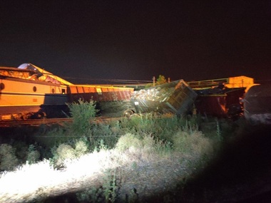  CFR SA - Circulaţia feroviară spre şi dinspre Litoral reluată pe un fir în zona Feteşti. Întârzierile s-au redus la 10-15 minute