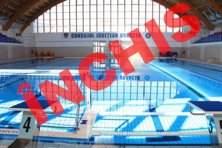 Bazinul olimpic de înot din Focşani, închis până la începutul lunii septembrie / Autorităţile anunţă o ”problemă tehnică”, în timp ce PSD Vrancea reclamă managementul defectuos