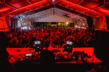 Jandarmii au constatat 22 de infracţiuni legate de traficul şi consumul de droguri în a doua zi a Festivalului Electric Castle 