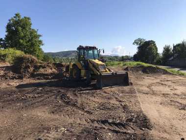 Apele Române: Dig de pe malul stâng al râului Tisa, distrus la Sighetu Marmaţiei din cauza unor lucrări ilegale de terasamente - FOTO