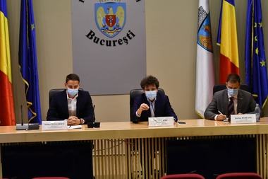 Nicuşor Dan: Trenul metropolitan Bucureşti - Ilfov este un proiect crucial pentru mobilitatea în Capitală şi una dintre soluţiile importante pentru rezolvarea problemei traficului rutier