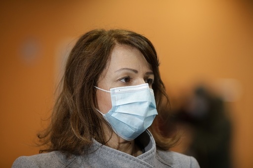 Şefa DSP Bucureşti: Persoanele vaccinate complet pentru care au trecut 10 zile de la finalizarea schemei de vaccinare nu sunt considerate contacţi direcţi ai unui caz pozitiv, nu intră în carantină / Cei infectaţi nu trebuie să sune la DSP, vor fi sunaţi

