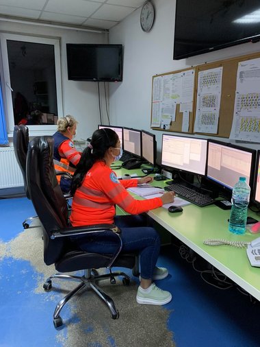 Directorul Serviciului Judeţean de Ambulanţă Argeş: 420 de apeluri în 24 de ore, 70% pentru cazuri de COVID-19 / Numărul solicitărilor s-a dublat în ultima săptămână 