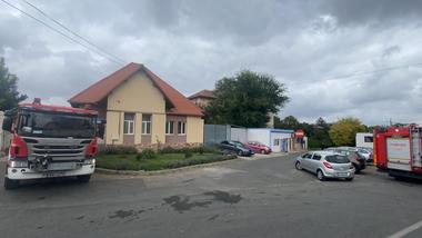 Constanţa: 300 de elevi au fost evacuaţi de la o şcoală din Medgidia, după un incendiu izbucnit la un panou electric - FOTO, VIDEO