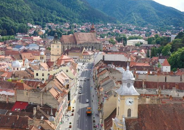 Primarul din Braşov propune limitarea vitezei la 30 de kilometri la oră în centrul localităţii şi în cartierul Schei / Propunerea, avizată de Comisia de circulaţie  